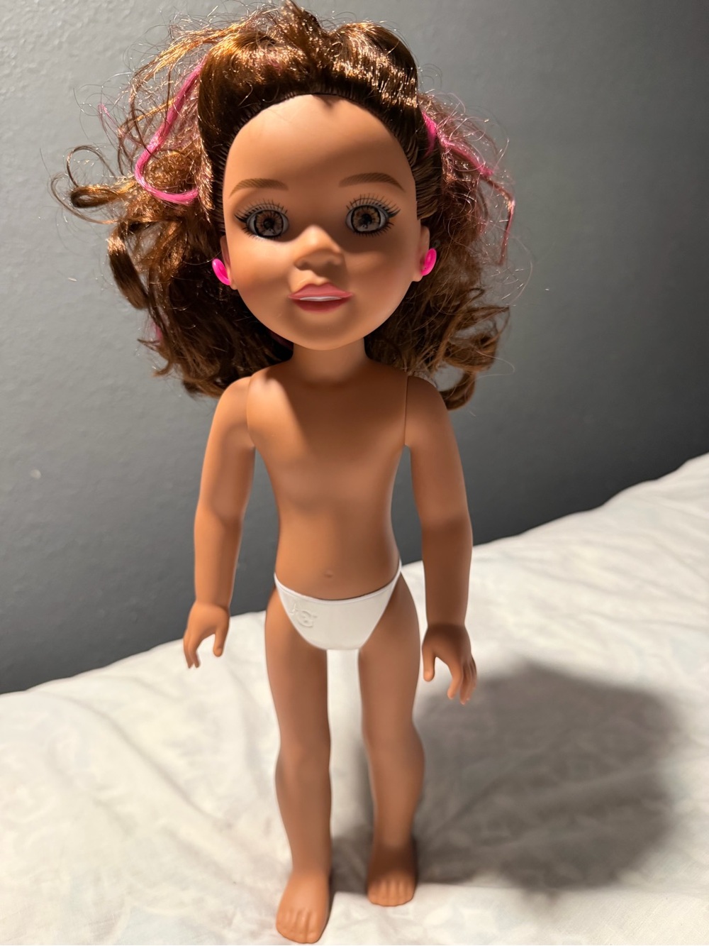 American Girl sisters Lea Brown-Haired Doll with Pink Hair Accents 14.5’